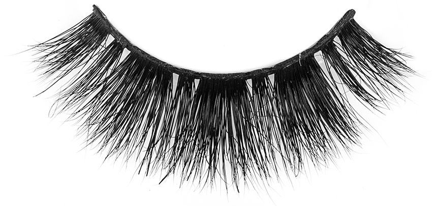 Real full-length strip lash with center-emphasis fullness and separated fiber groups